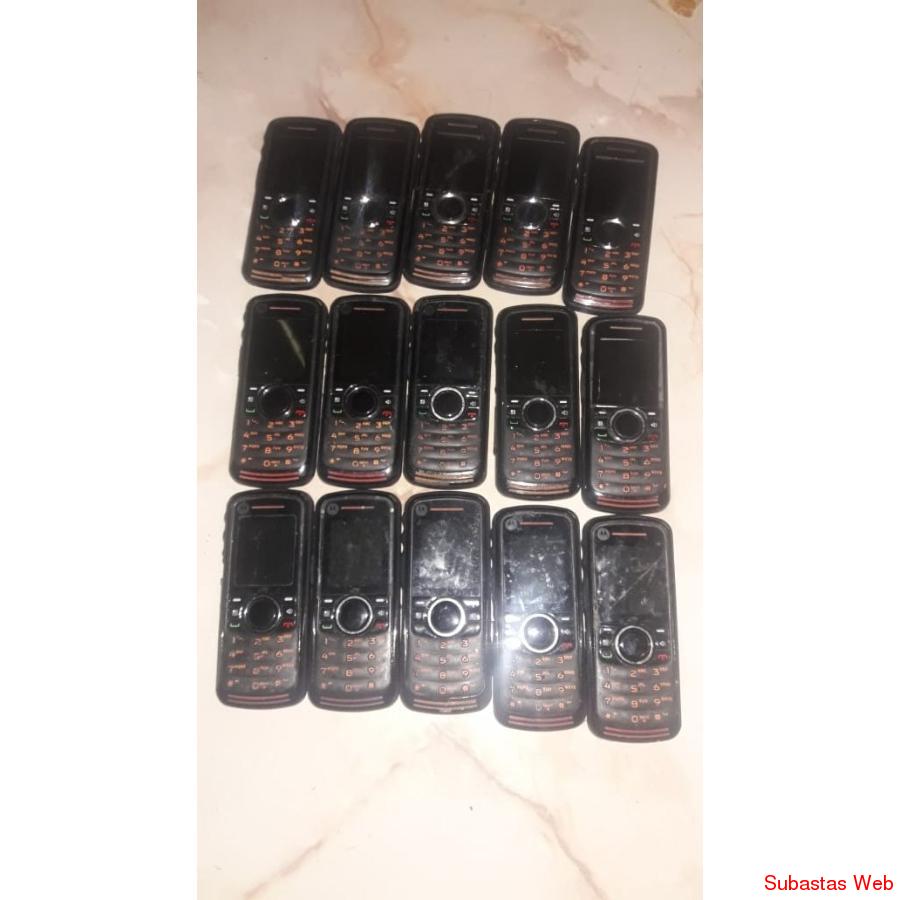 Lote dd celulares muchos con baterias y otros sin baterias t