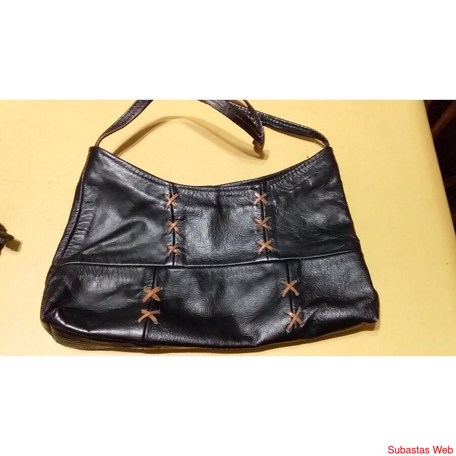 CARTERA CUERO NEGRO usada  pilarsu