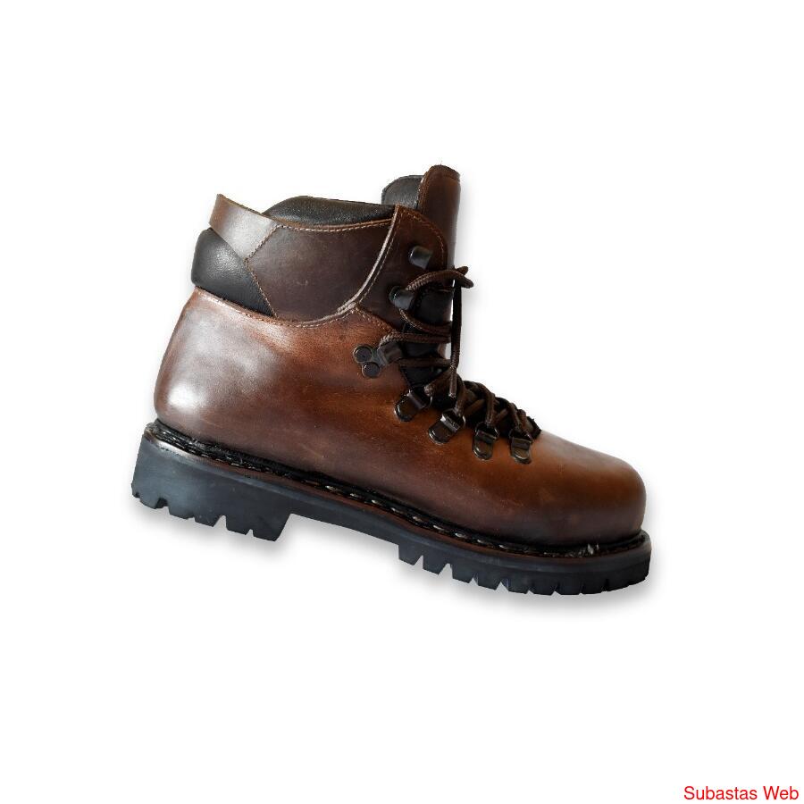 Bota de trekking.Impermeable